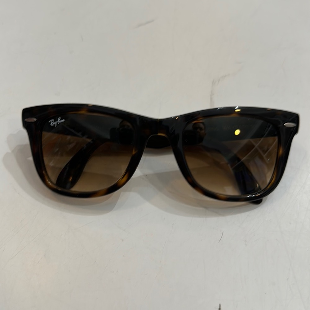 Folding wayfarer, tortoise shell